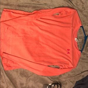 Underarmor long sleeve t-shirt